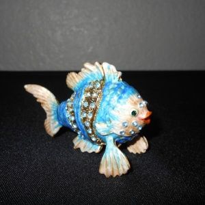 listing-status-banner